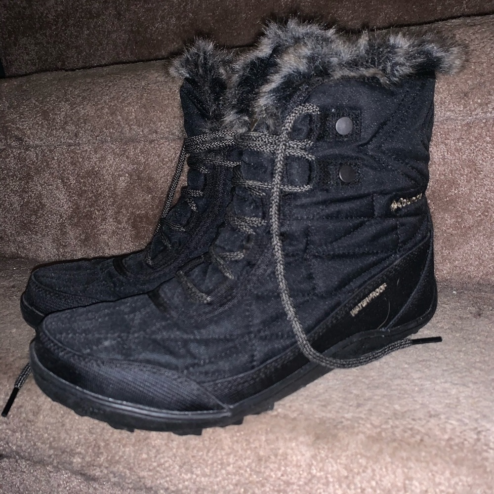 Columbia Women Minx Shorty 3 Omni-Heat Winter Boot